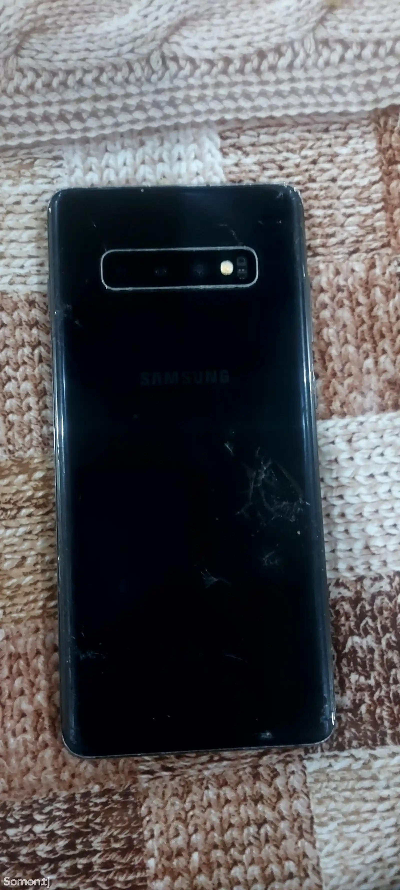 Samsung Galaxy S10+ на запчасти-3