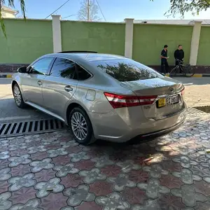 Toyota Avalon, 2015