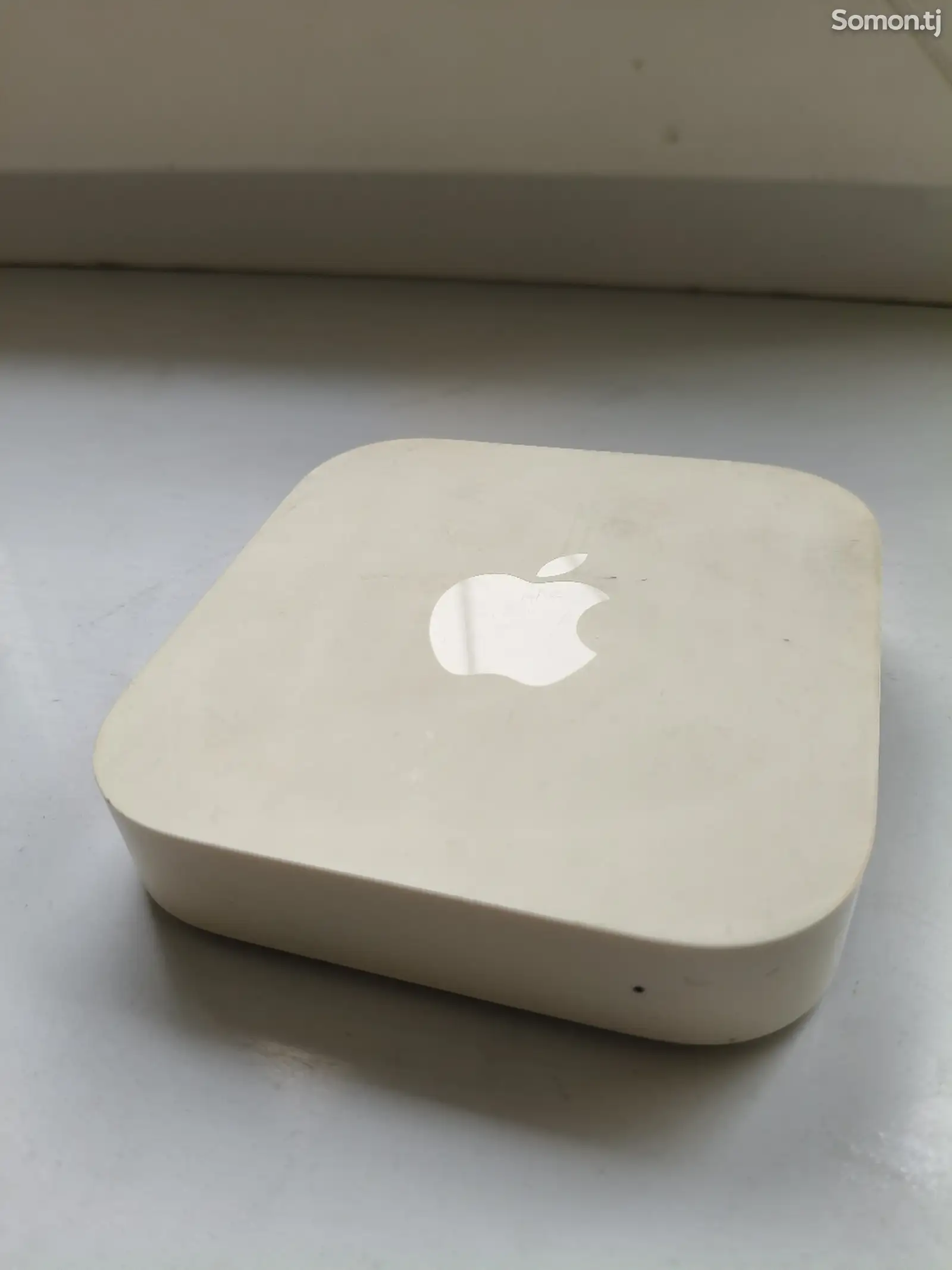 Роутер Apple Airport Express-1