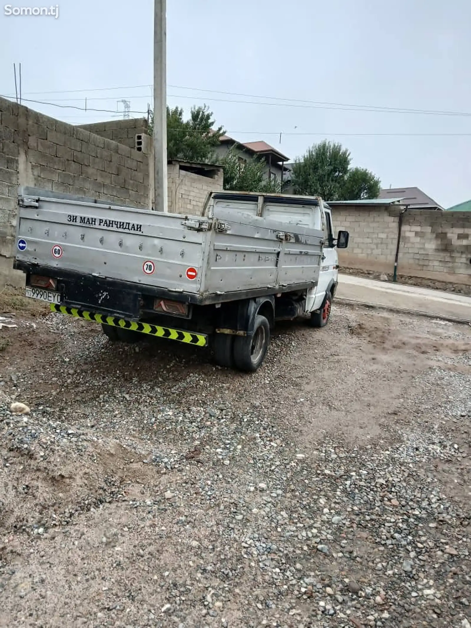 Бортовой грузовик Iveco-3