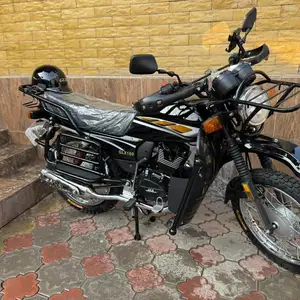 Мотоцикл Suzuki 150 кубов