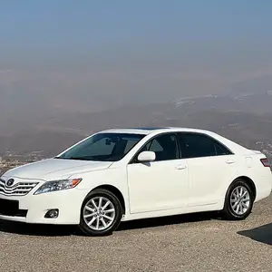 Toyota Camry, 2011