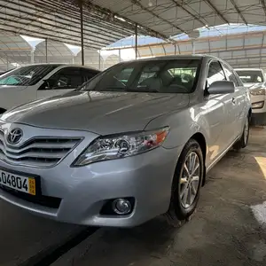 Toyota Camry, 2011