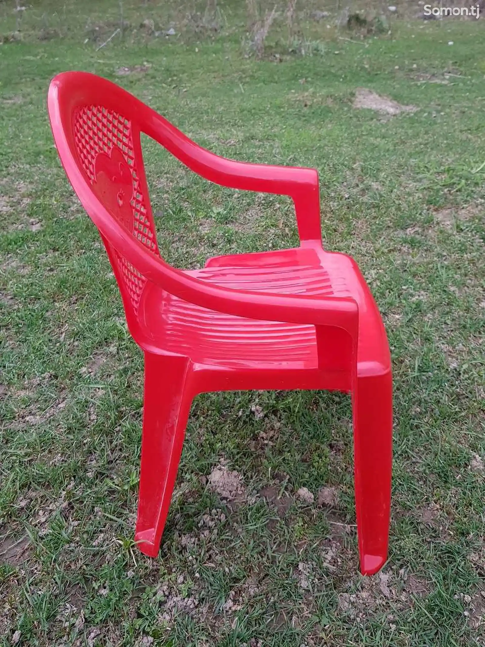 Детские пластиковые стулья-1