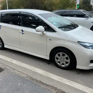 Toyota Wish, 2009