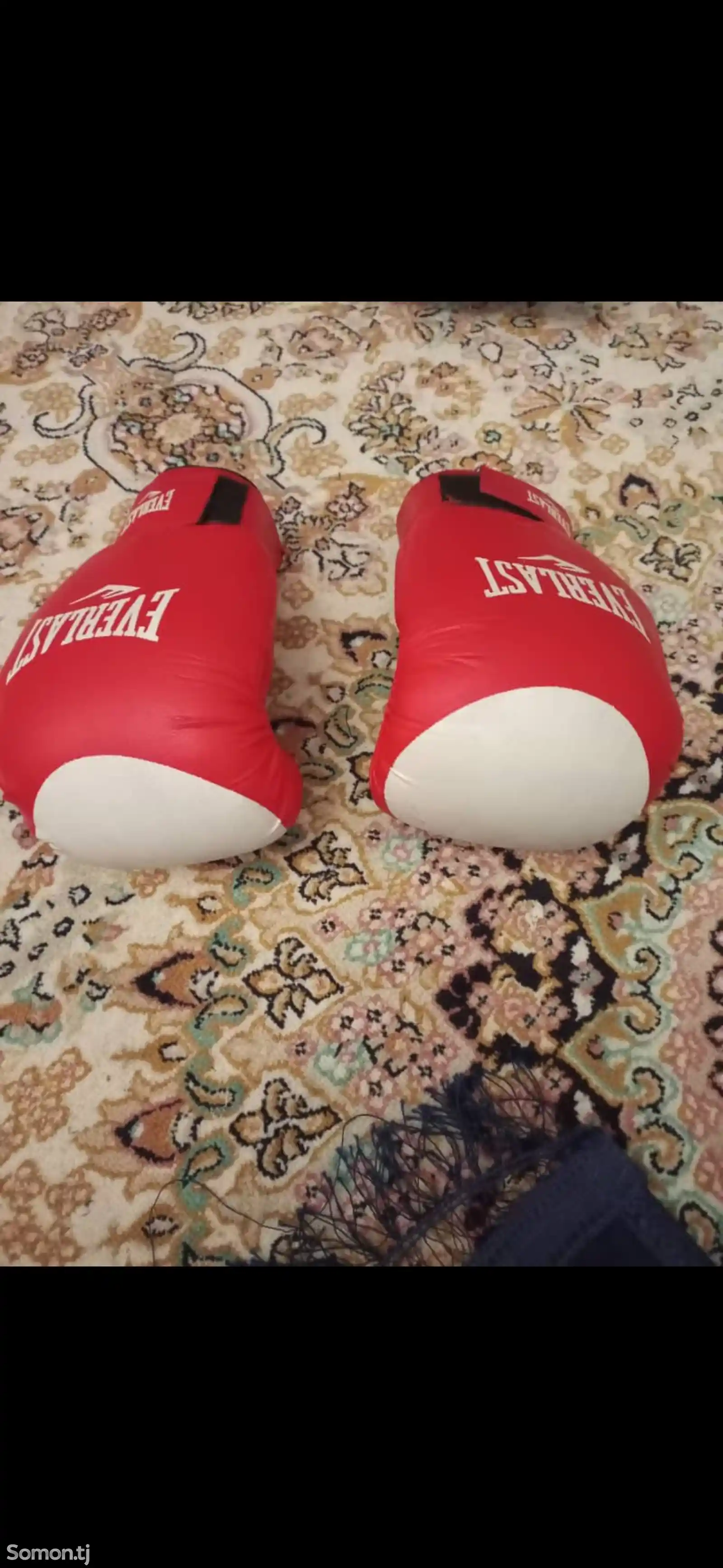 Боксерские перчатки Everlast-2