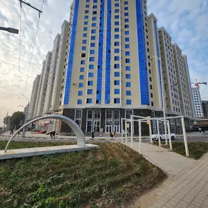 3-комн. квартира, 16 этаж, 122 м², 102 мкр