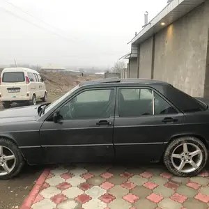 Mercedes-Benz W124, 1992