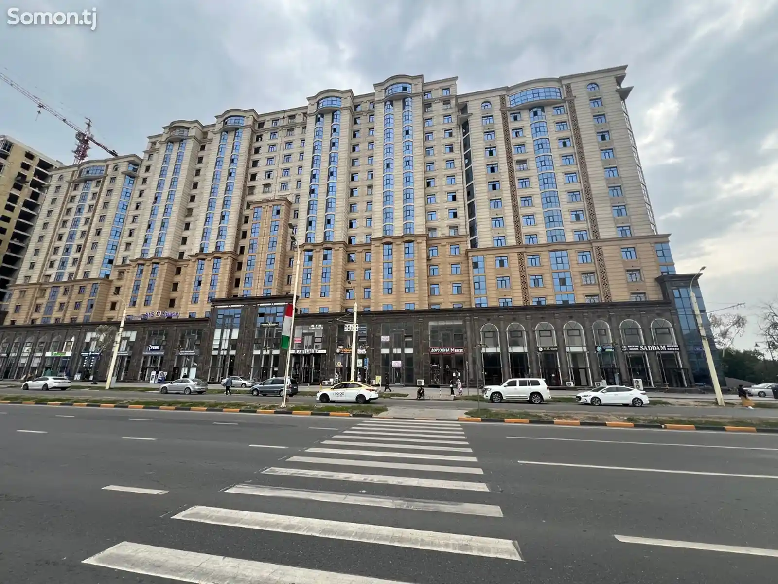 3-комн. квартира, 3 этаж, 148 м², Цирк ,Яккачинор-2