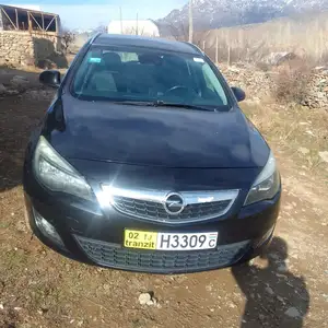 Opel Astra J, 2011