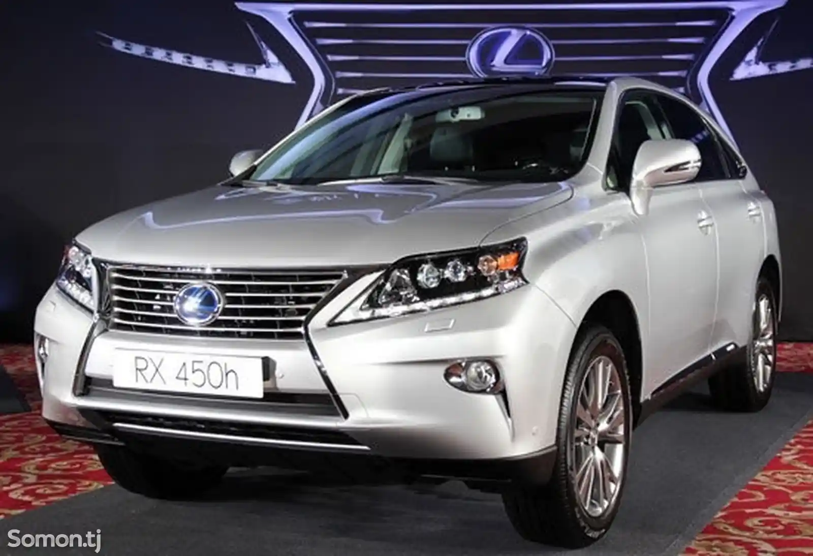 Передние фары на Lexus RX 450h-2