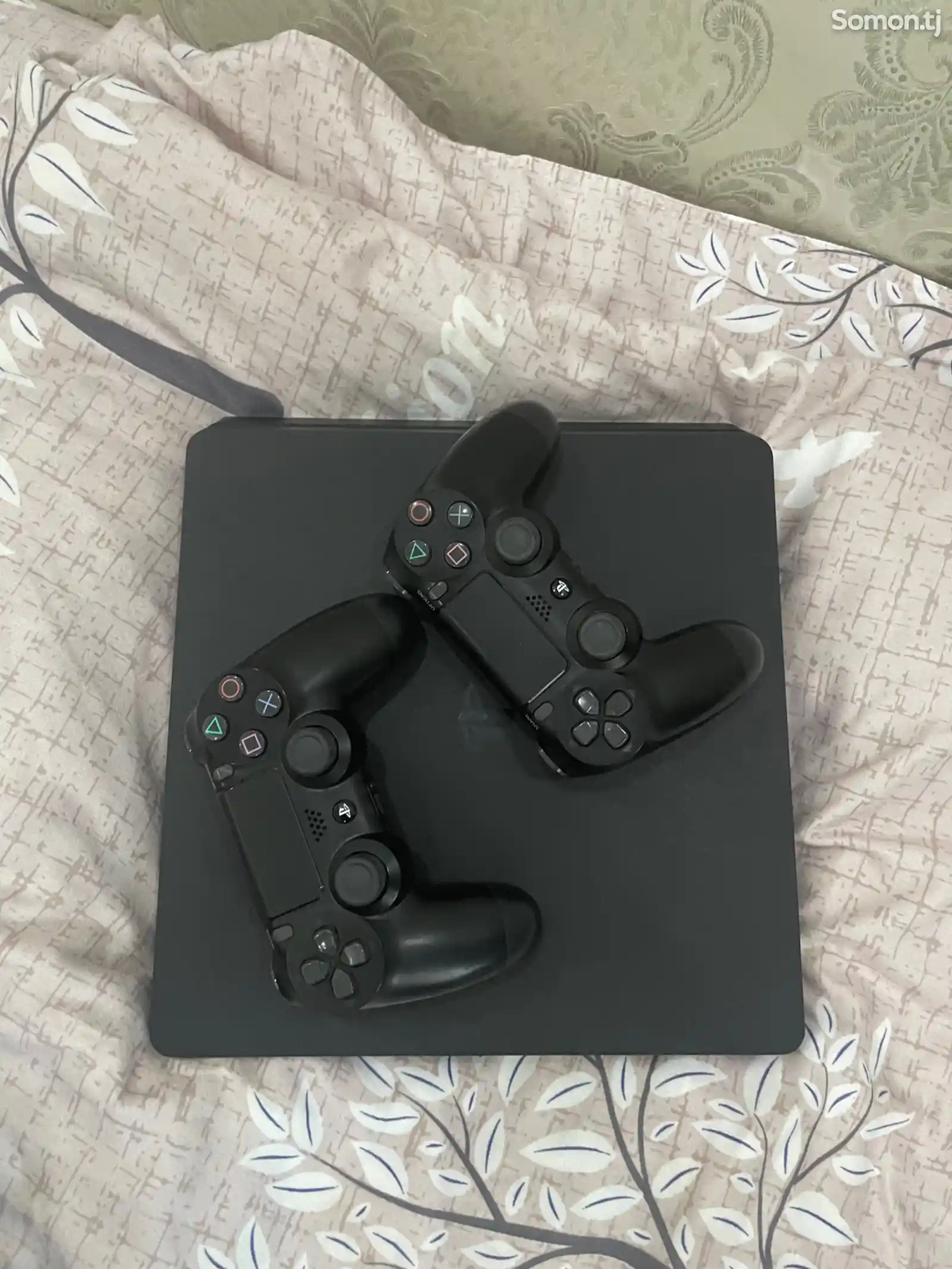 Игровая приставка Sony PlayStation 4 slim-2