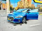 Hyundai Elantra, 2017-11