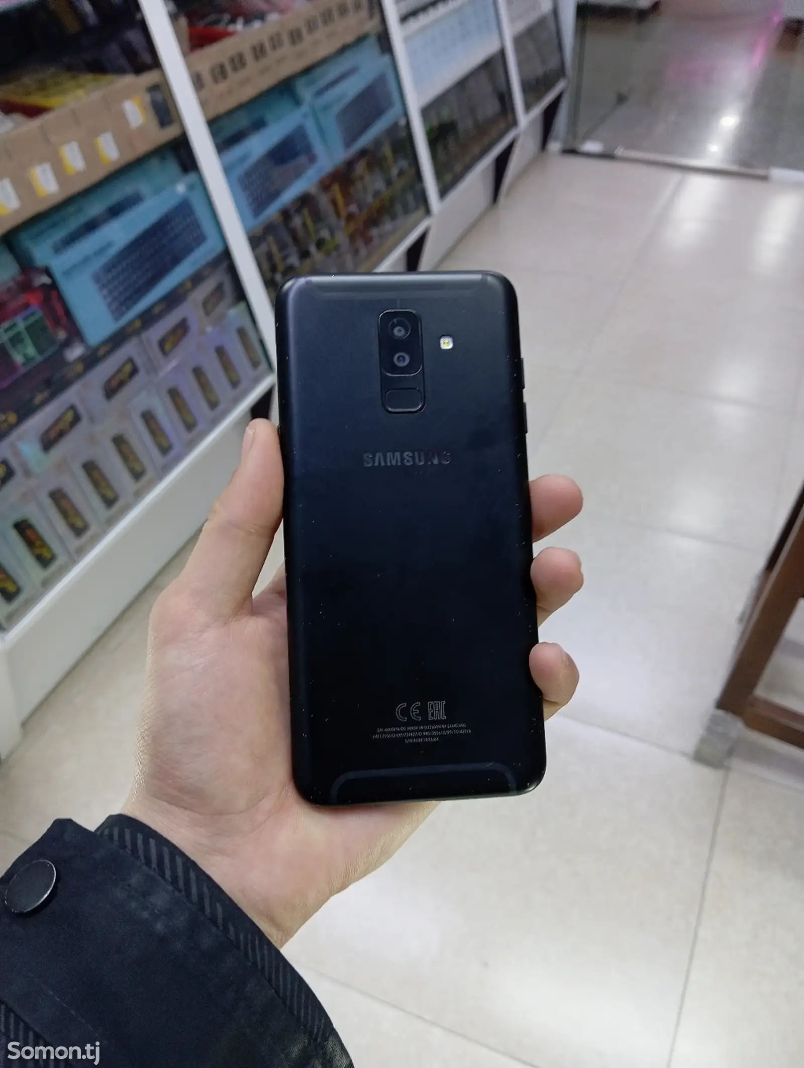 Samsung Galaxy A6+-1