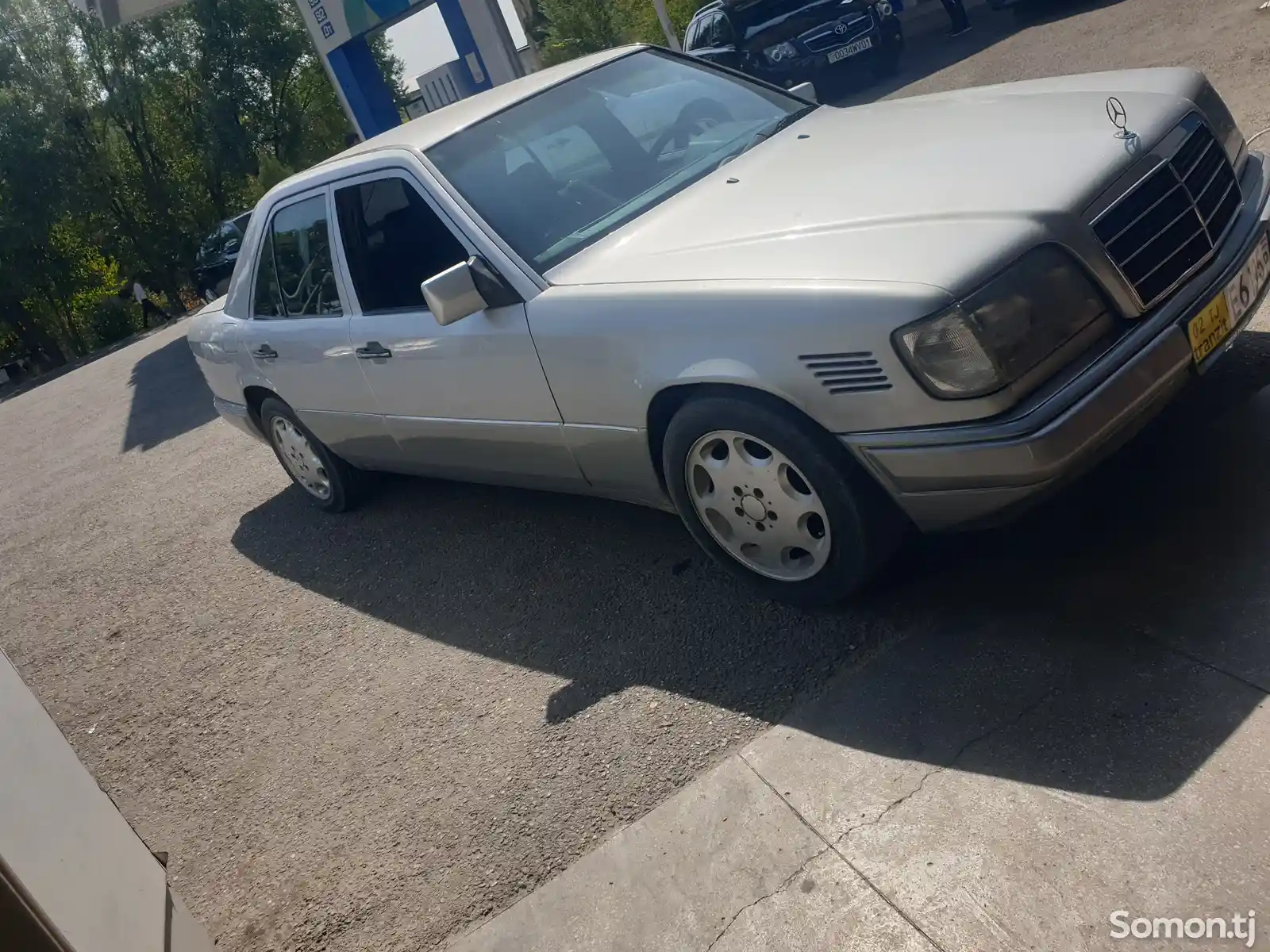 Mercedes-Benz W124, 1993-6