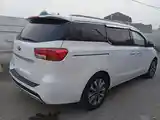 Kia Carnival, 2015-2