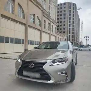 Lexus ES series, 2017