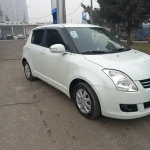 Suzuki Swift, 2010