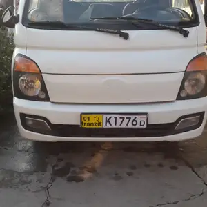 Бортовой грузовик Hyundai Porter 2