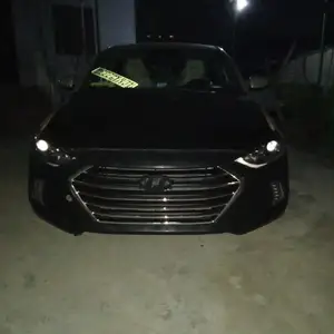 Hyundai Elantra, 2017