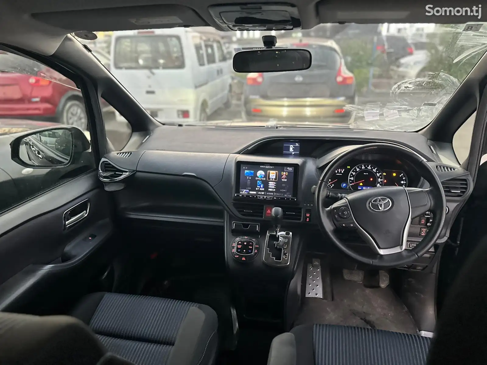 Toyota Voxy, 2014-7