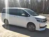 Стекло от Toyota voxy-2