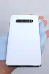 Samsung Galaxy S10+-3