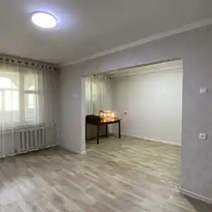 4-комн. квартира, 5 этаж, 65 м², Сино