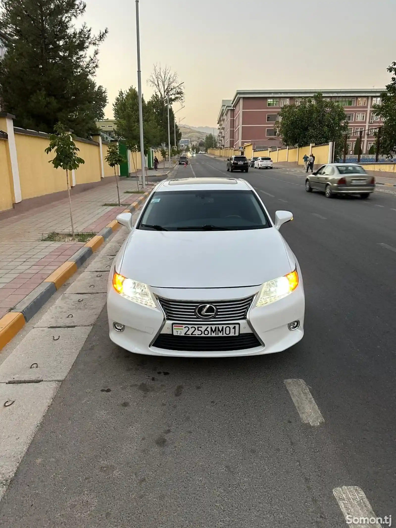 Lexus ES series, 2014-2