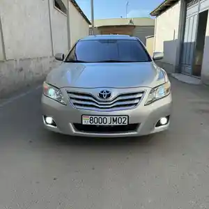 Toyota Camry, 2011