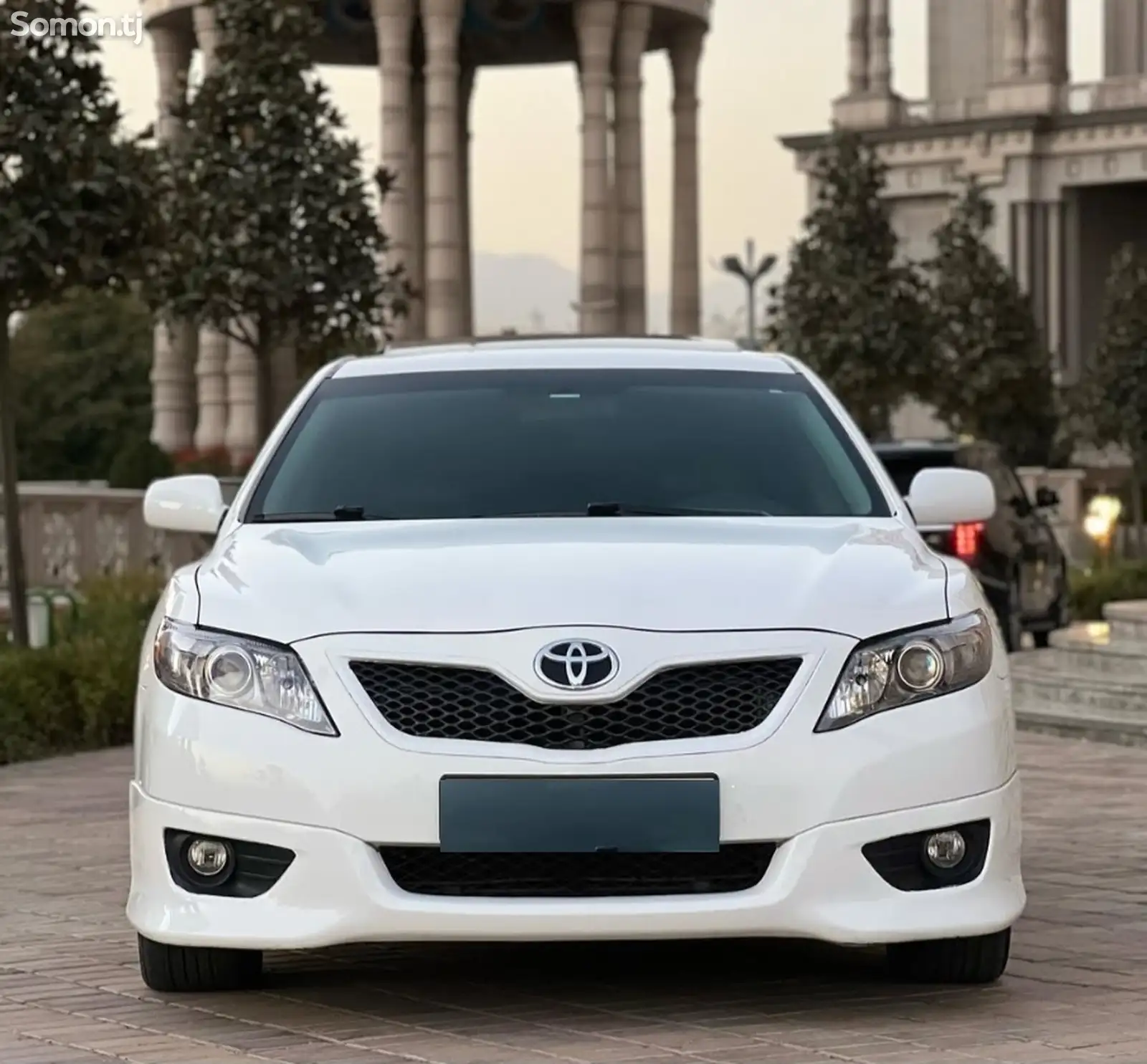 Toyota Camry, 2010-1