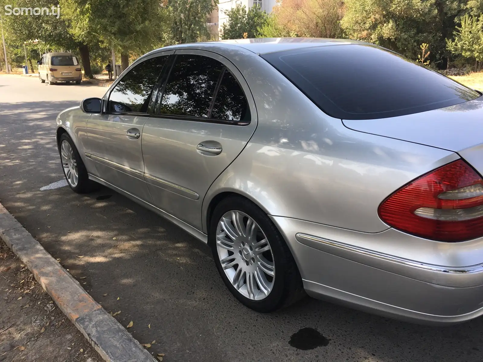 Mercedes-Benz E class, 2004-4