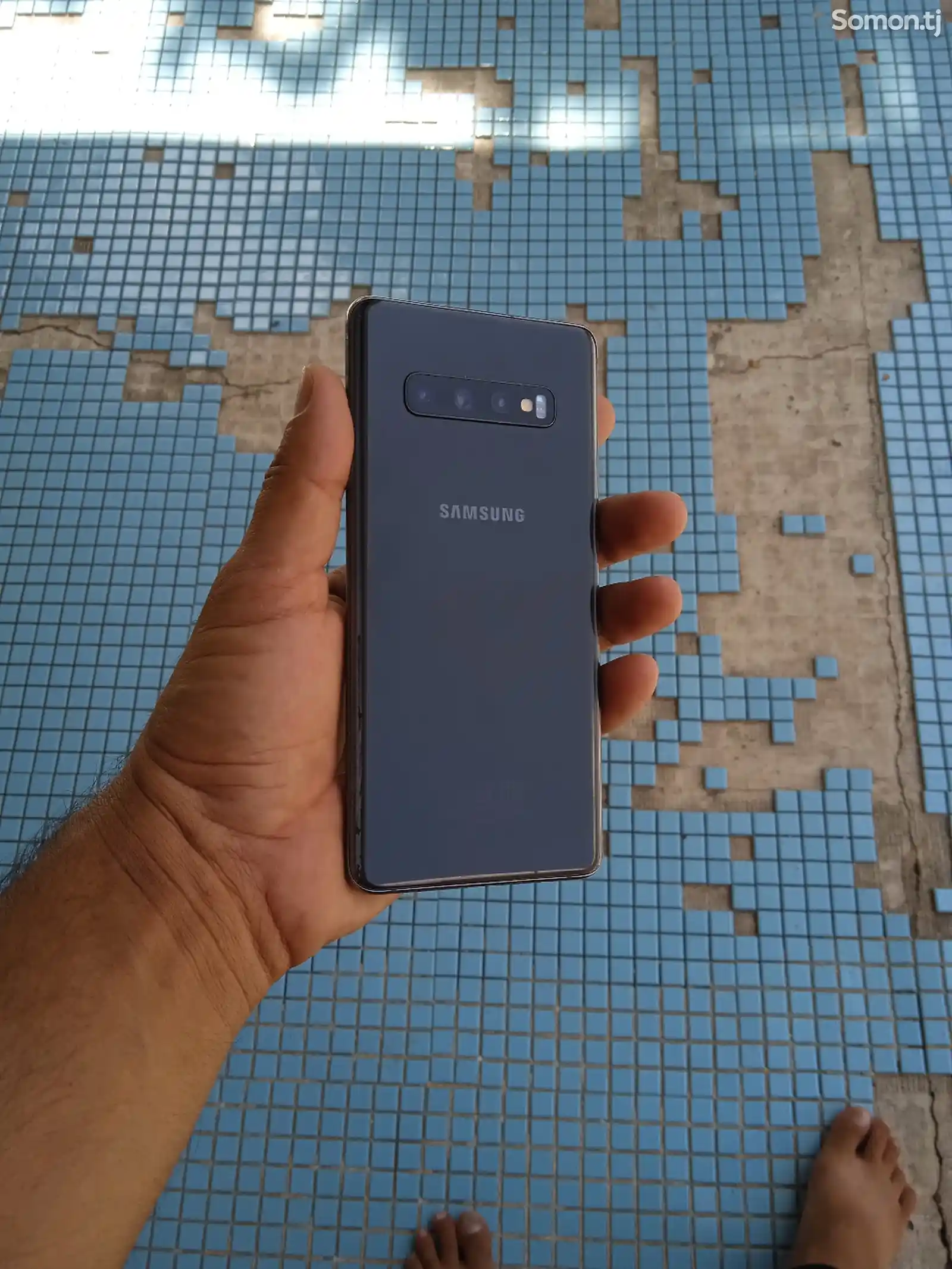 Samsung Galaxy S10+-3