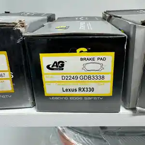 Передние тормозные колодки на Lexus RX 2004-2009 AG
