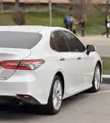 Toyota Camry, 2019-7