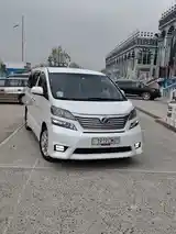 Toyota Vellfire, 2014-3