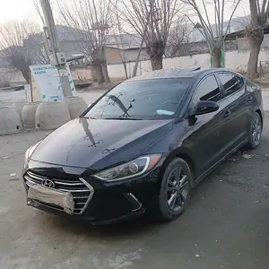 Hyundai Elantra, 2018