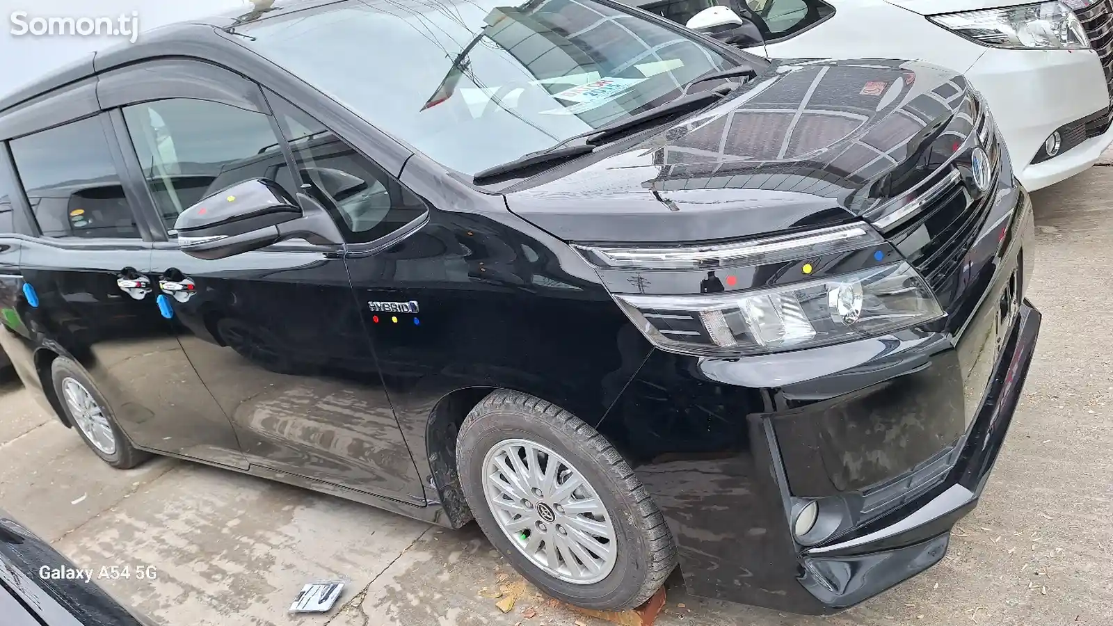 Toyota Voxy, 2015-10