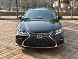 Lexus ES series, 2017-2