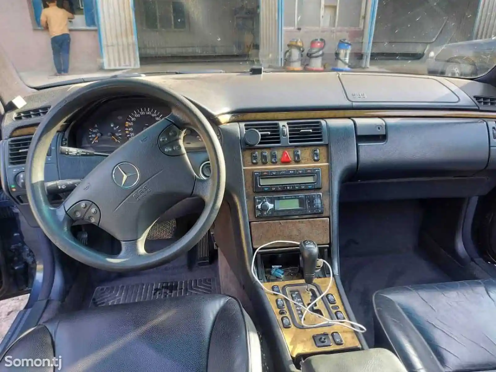 Mercedes-Benz E class, 1999-7