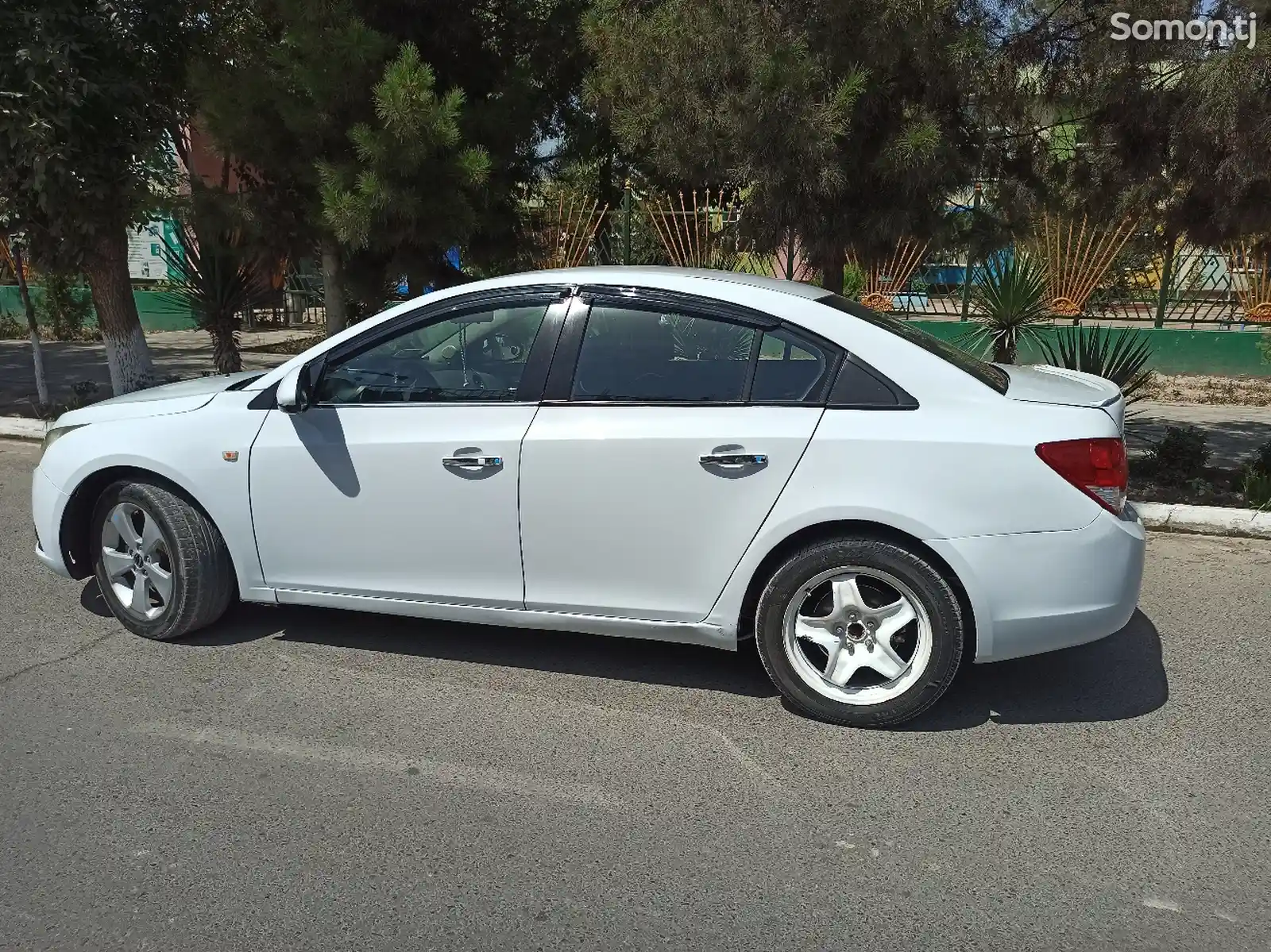 Chevrolet Cruze, 2010-5