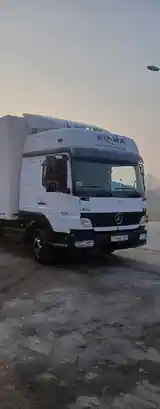 Бортовой грузовик Mercedes-Benz Atego 922, 2006-4