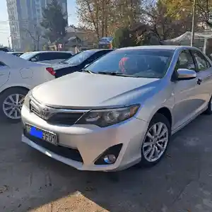 Toyota Camry, 2012