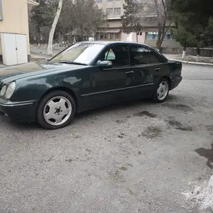 Mercedes-Benz E class, 2000