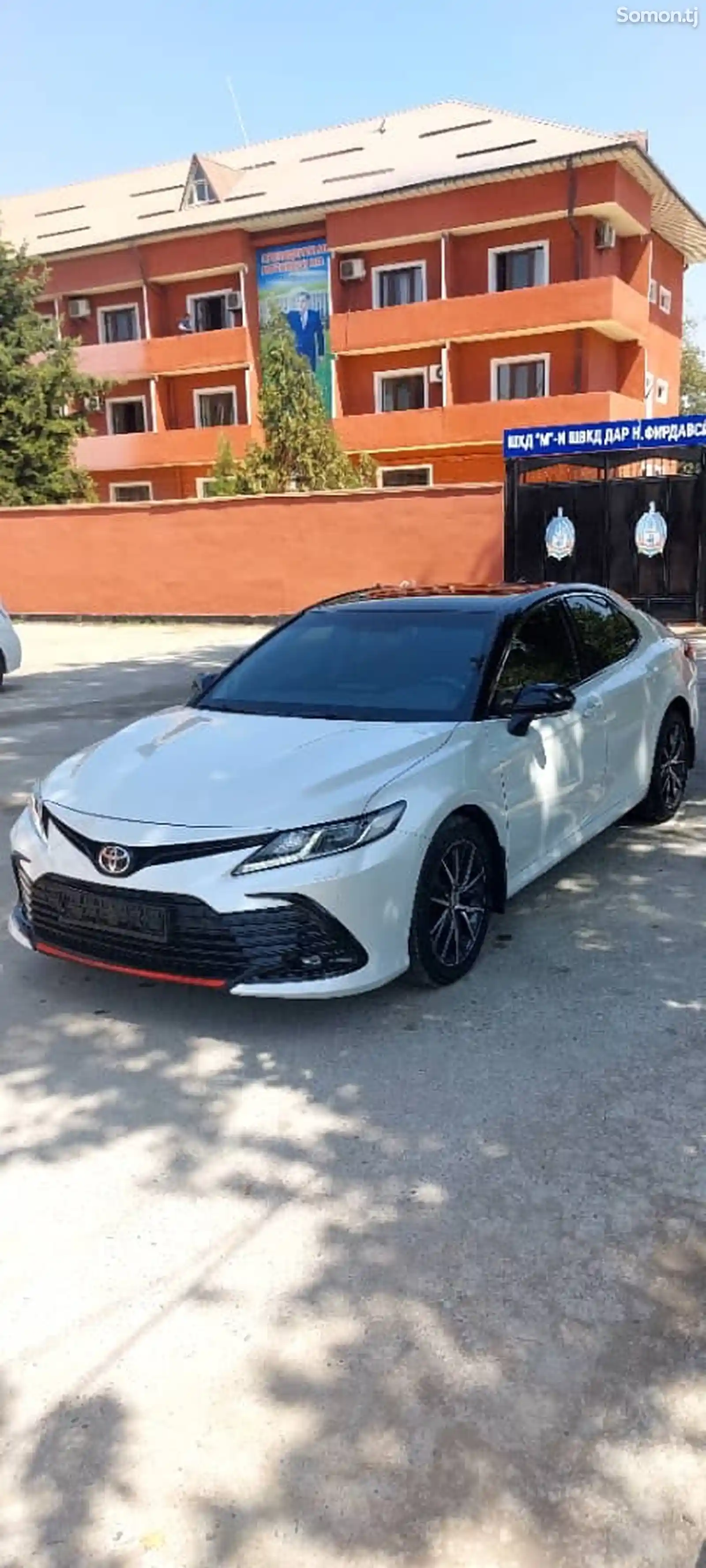 Toyota Camry, 2021-13