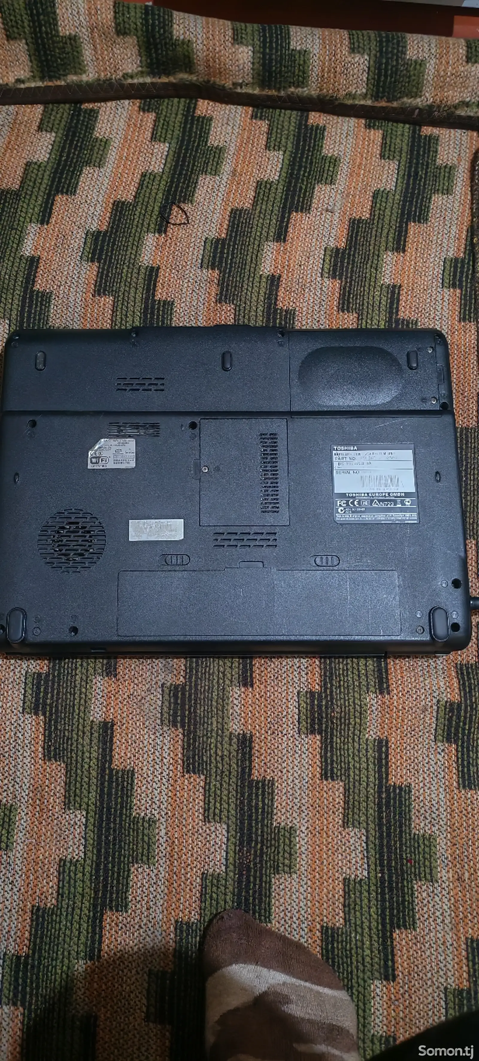 Ноутбук Toshiba-1