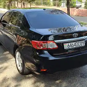 Toyota Corolla, 2011