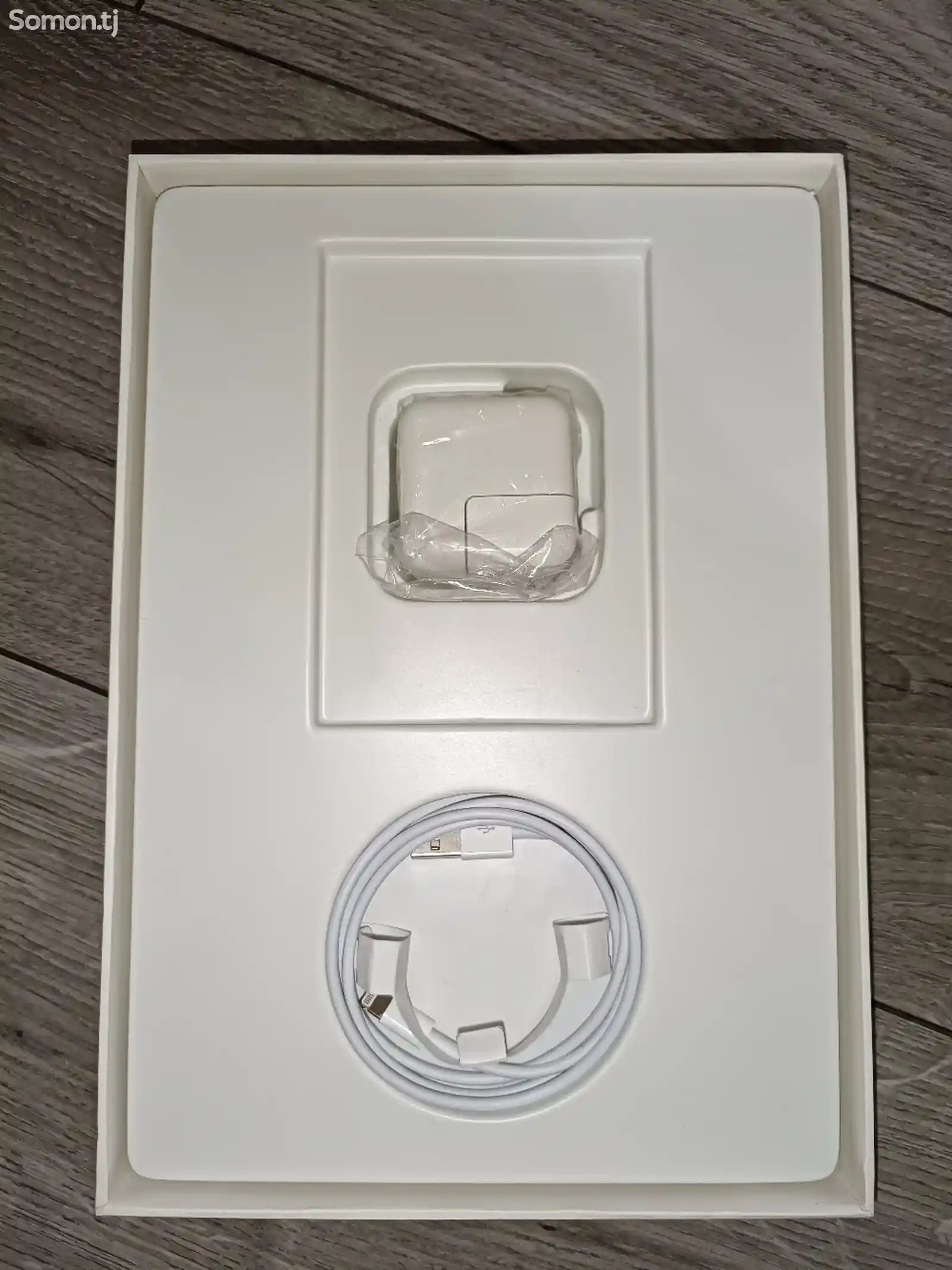 Планшет Apple iPad 7-4