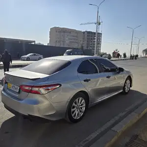 Toyota Camry, 2018