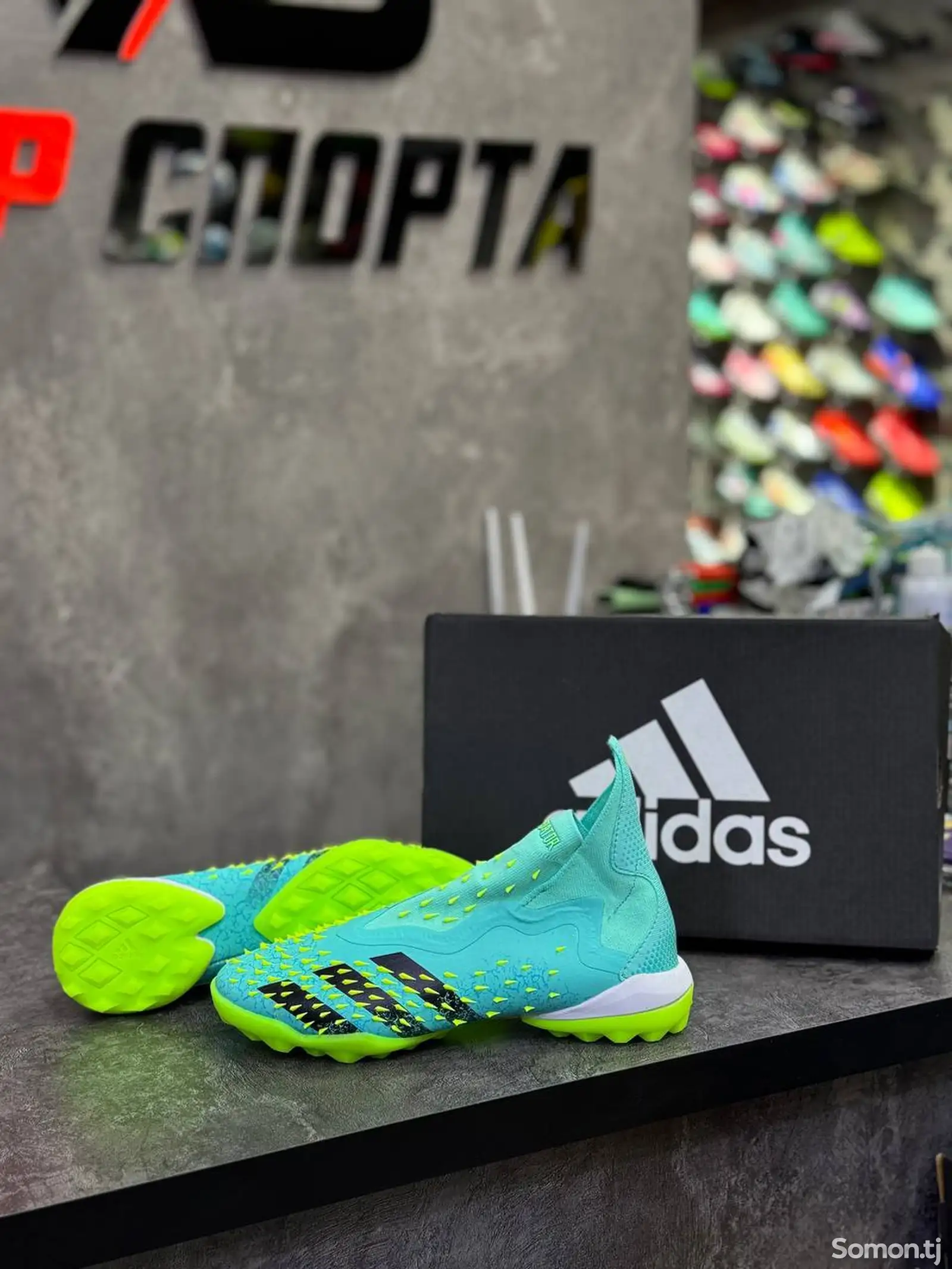 Сороконожки Adidas Predator-4